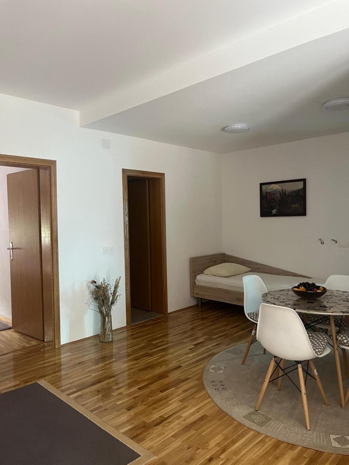 Apartmani Markic เนอุม ภายนอก รูปภาพ