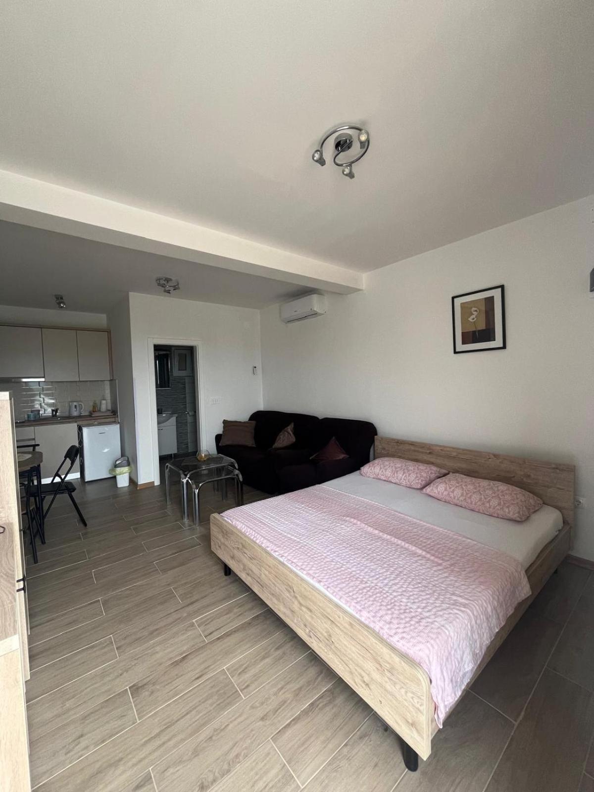 Apartmani Markic เนอุม ภายนอก รูปภาพ